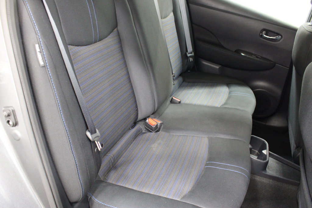 Used 2025 Nissan Leaf S FWD image 18
