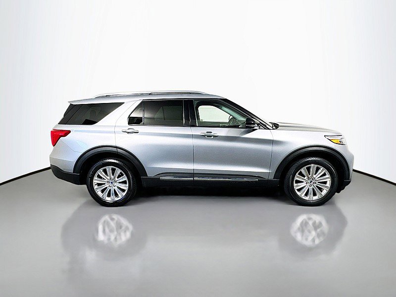 Used 2022 Ford Explorer Limited w/ Equipment Group 301A image 8