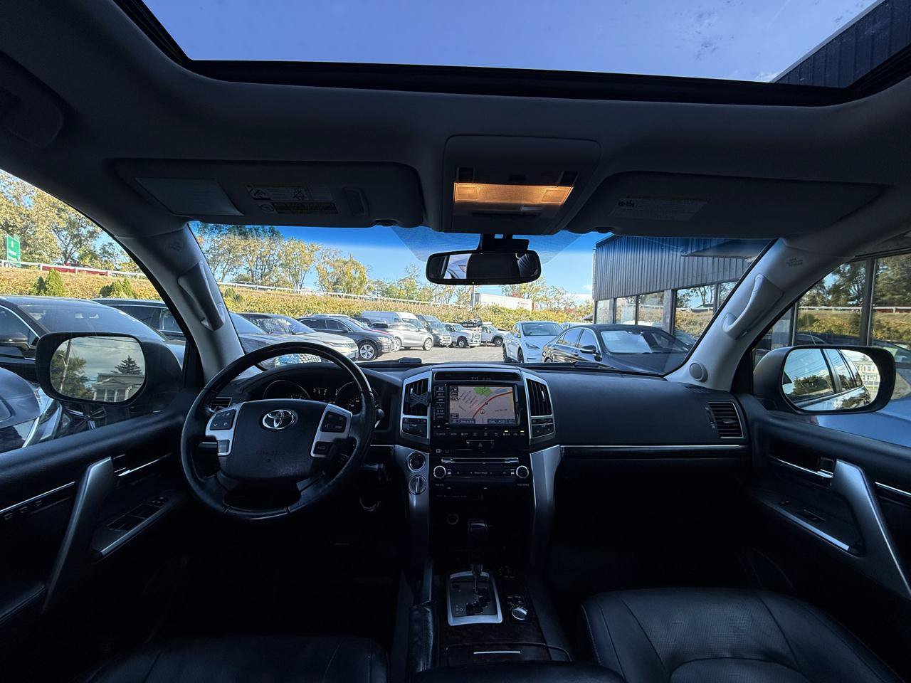 Used 2015 Toyota Land Cruiser AWD/4WD image 29