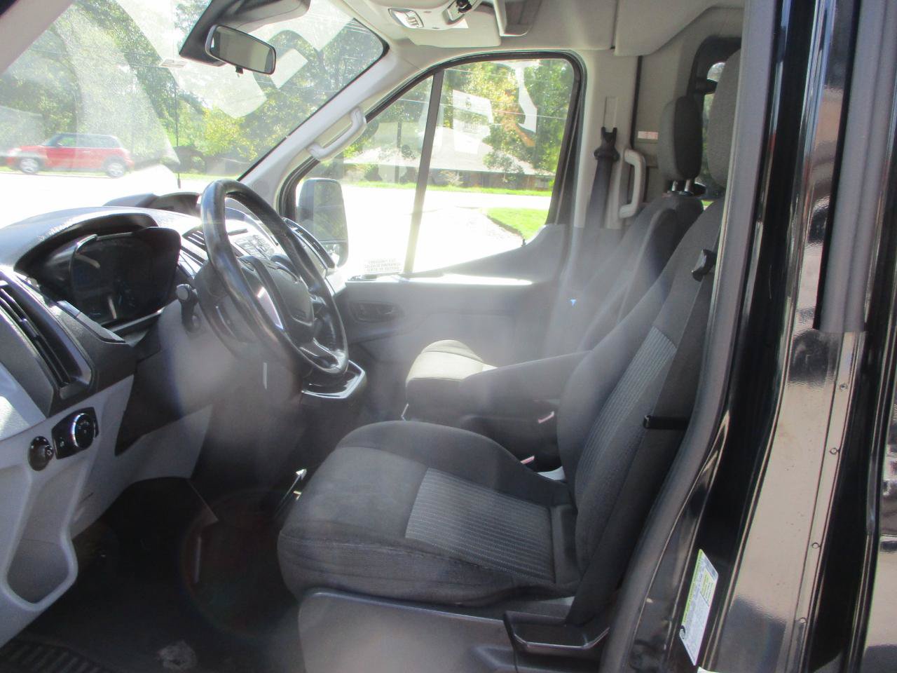 Used 2016 Ford Transit 350 XLT RWD image 17