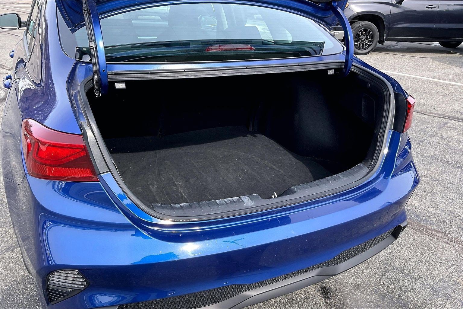 Used 2023 Kia Forte LXS image 30