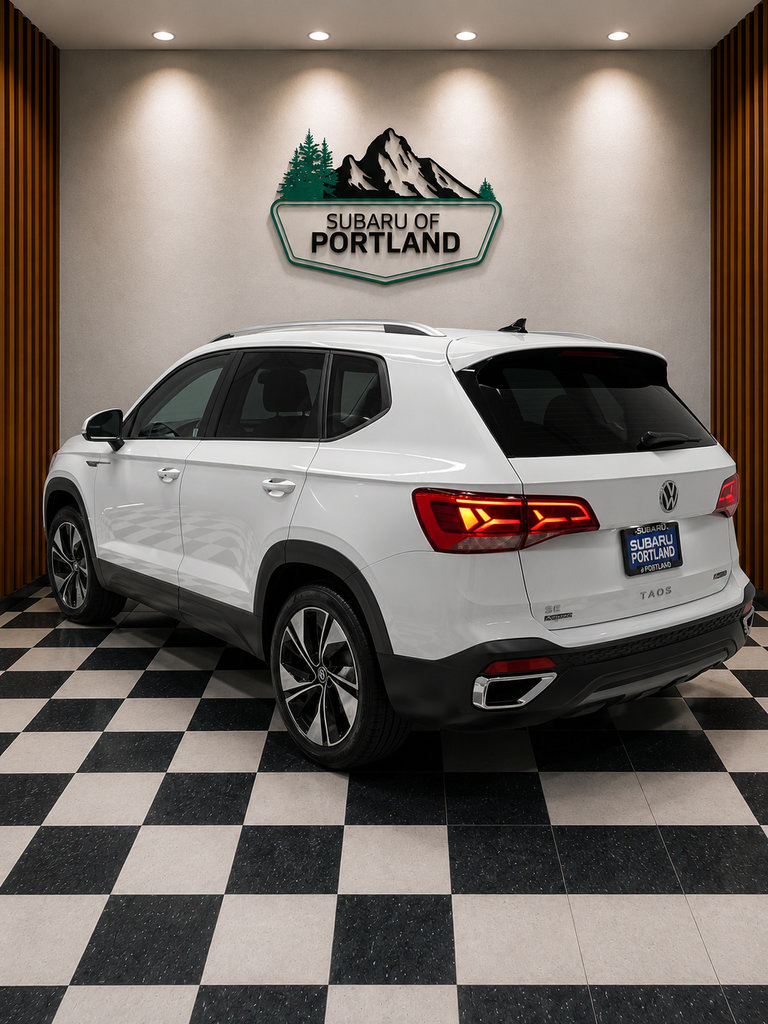 Used 2024 Volkswagen Taos SE AWD/4WD image 4