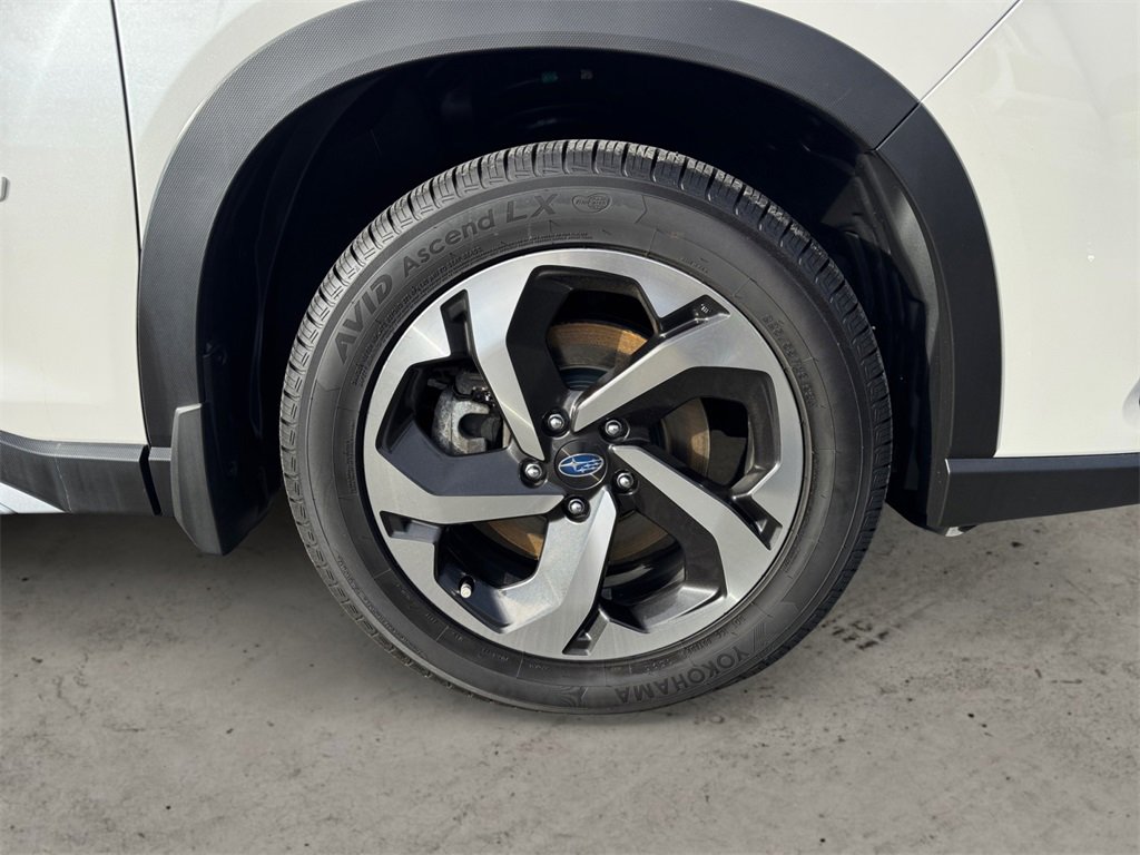 Used 2023 Subaru Forester Touring image 7