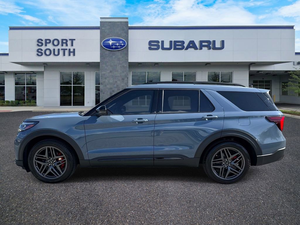 Used 2025 Ford Explorer ST RWD image 7