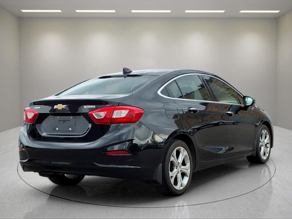 Used 2016 Chevrolet Cruze Premier FWD image 25