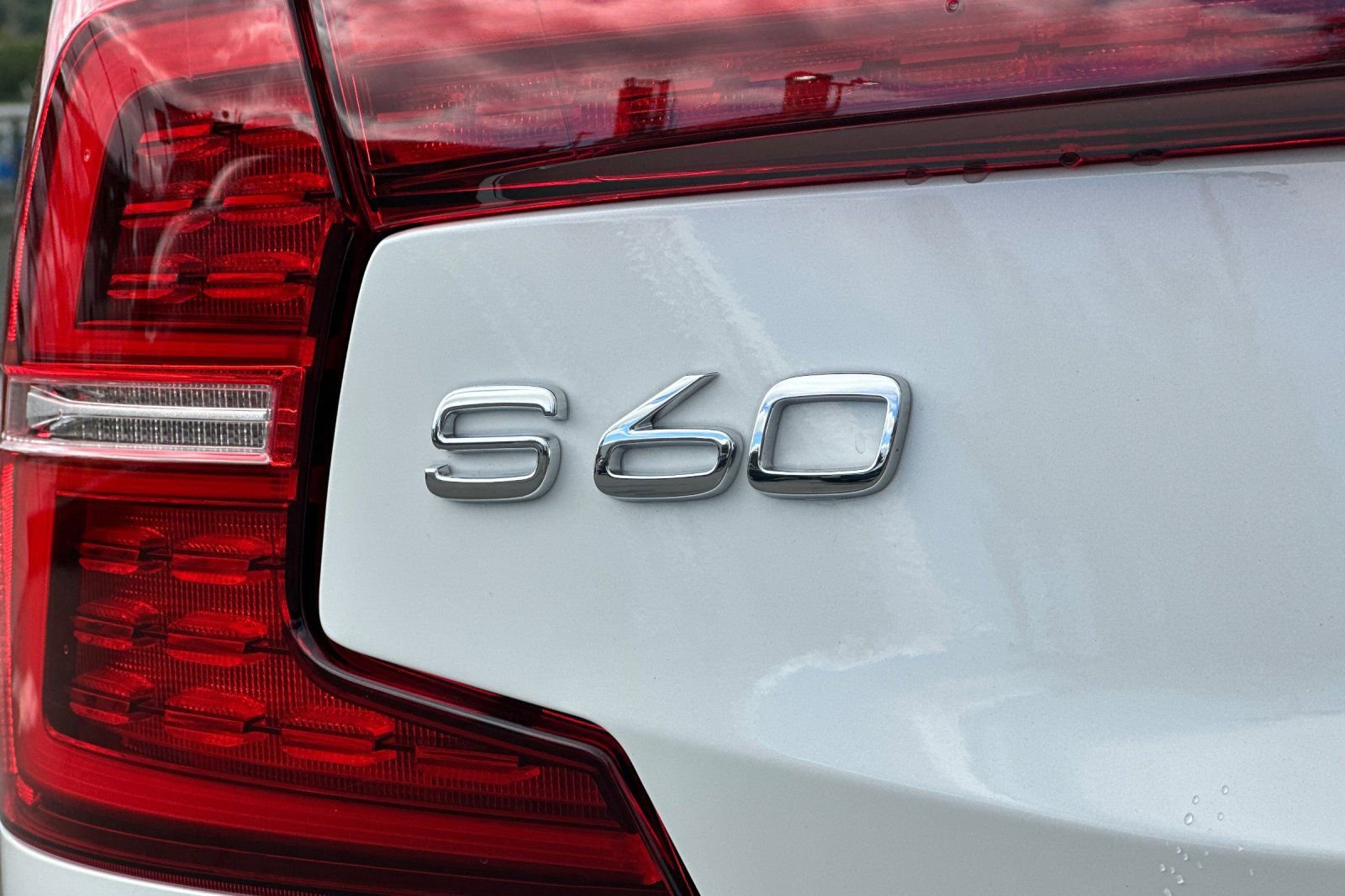 Certified 2024 Volvo S60 B5 Ultimate w/ Climate Package image 13