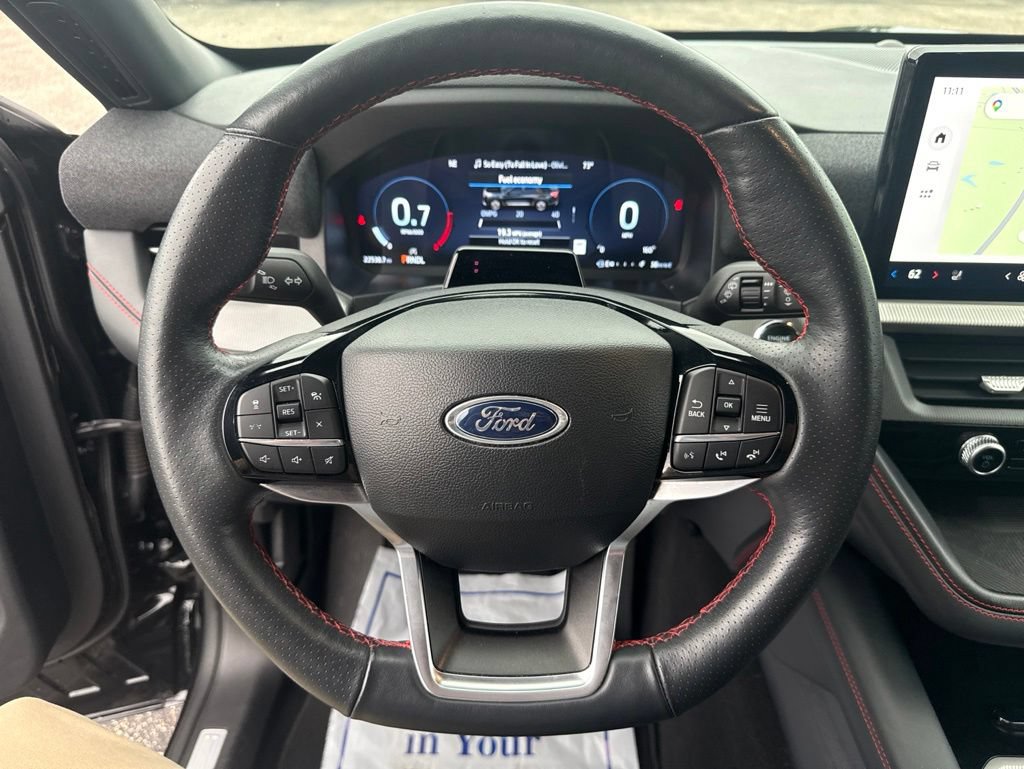 Used 2025 Ford Explorer ST-Line w/ ST-Line Street Pack AWD/4WD image 6