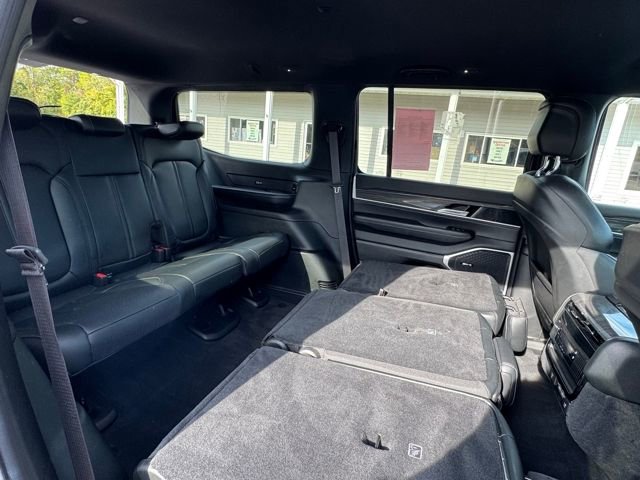 Used 2022 Jeep Wagoneer Series II image 28