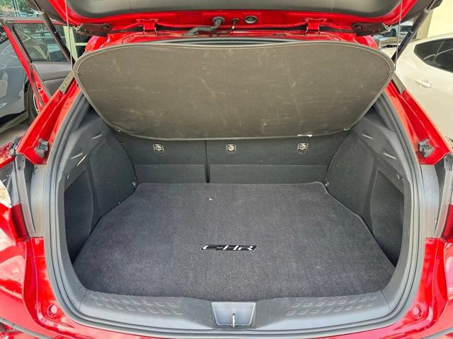 Used 2020 Toyota C-HR XLE FWD image 16