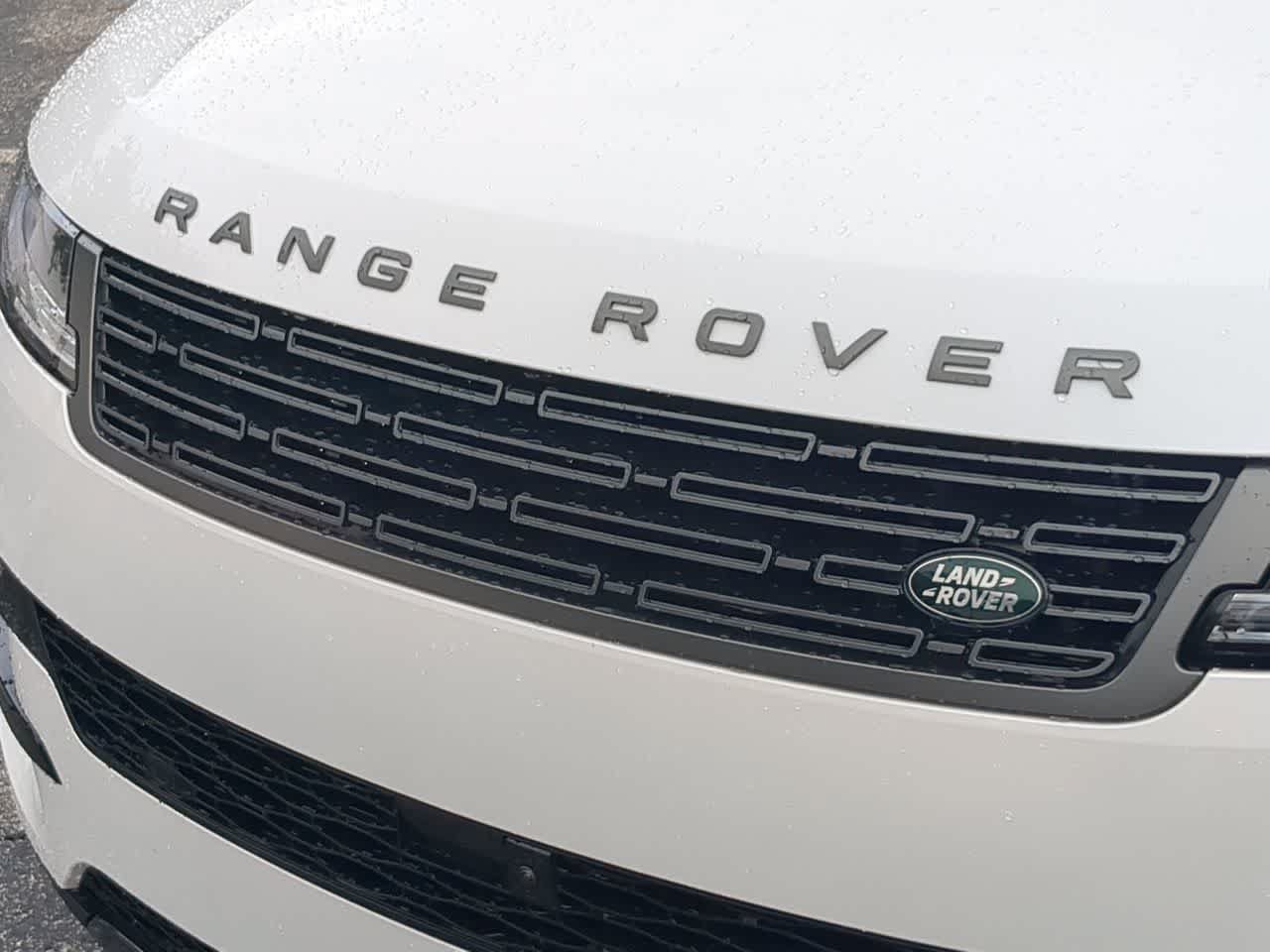 New 2027 Land Rover Range Rover Sport SE AWD/4WD image 13