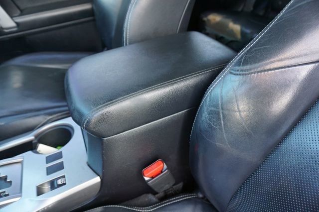 Used 2014 Toyota 4Runner Limited image 22