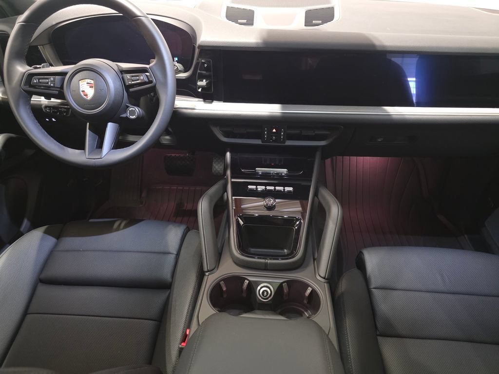 Certified 2026 Porsche Cayenne AWD/4WD image 17