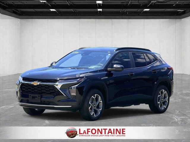 Used 2025 Chevrolet Trax LT w/ LT Convenience Package FWD image 1