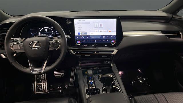 Used 2025 Lexus RX 500h F Sport image 11