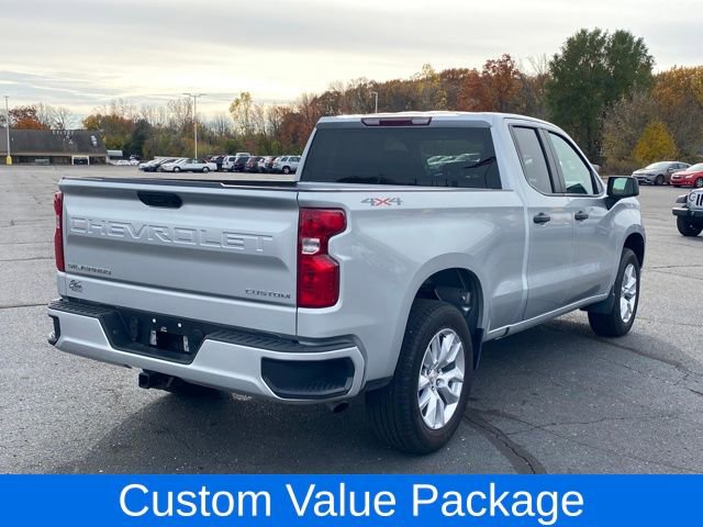 Used 2022 Chevrolet Silverado 1500 Custom image 3
