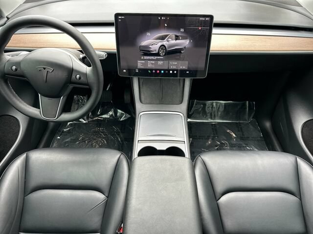 Used 2025 Tesla Model Y Long Range RWD image 16