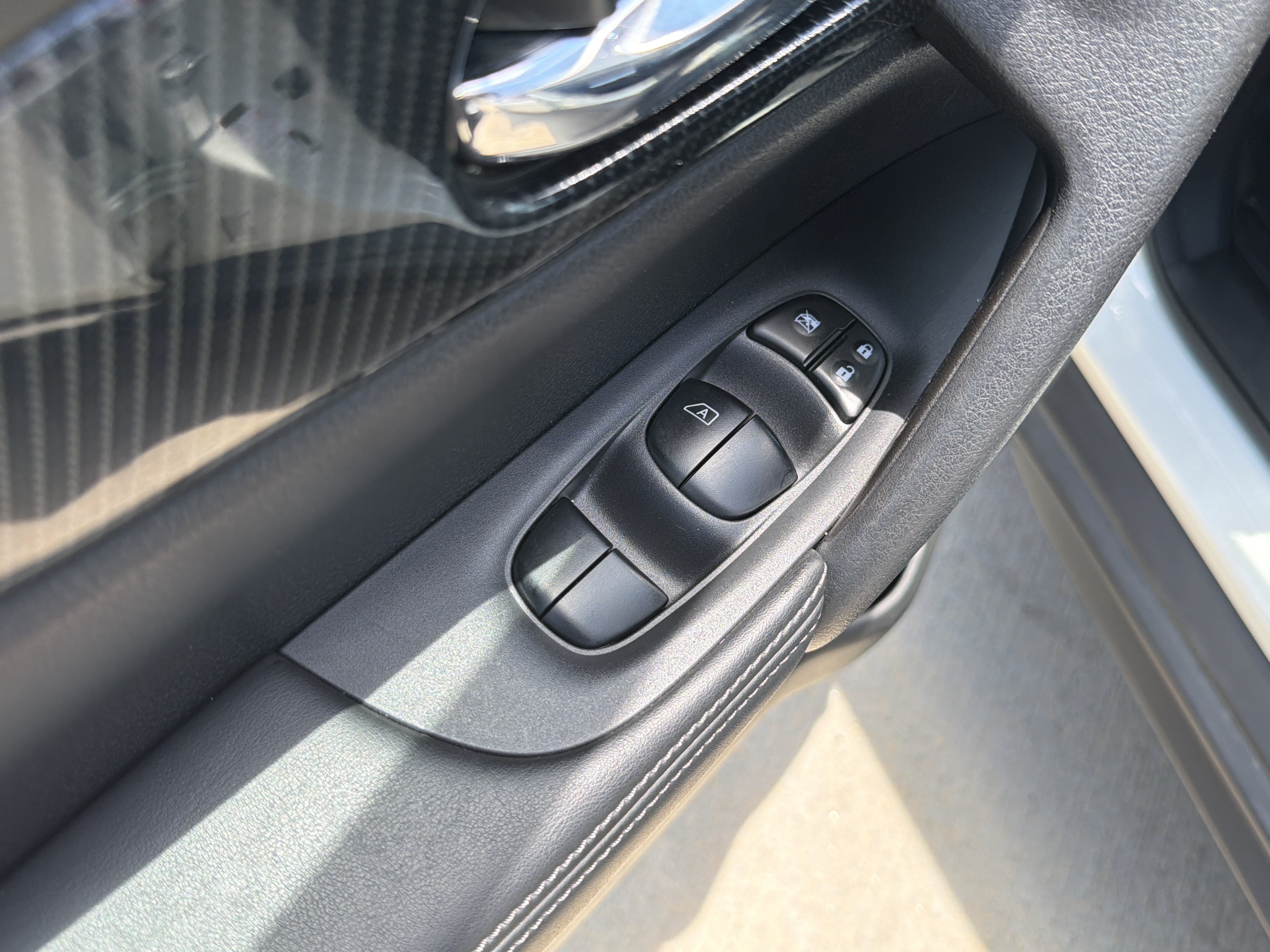 Used 2017 Nissan Rogue SL AWD/4WD image 15