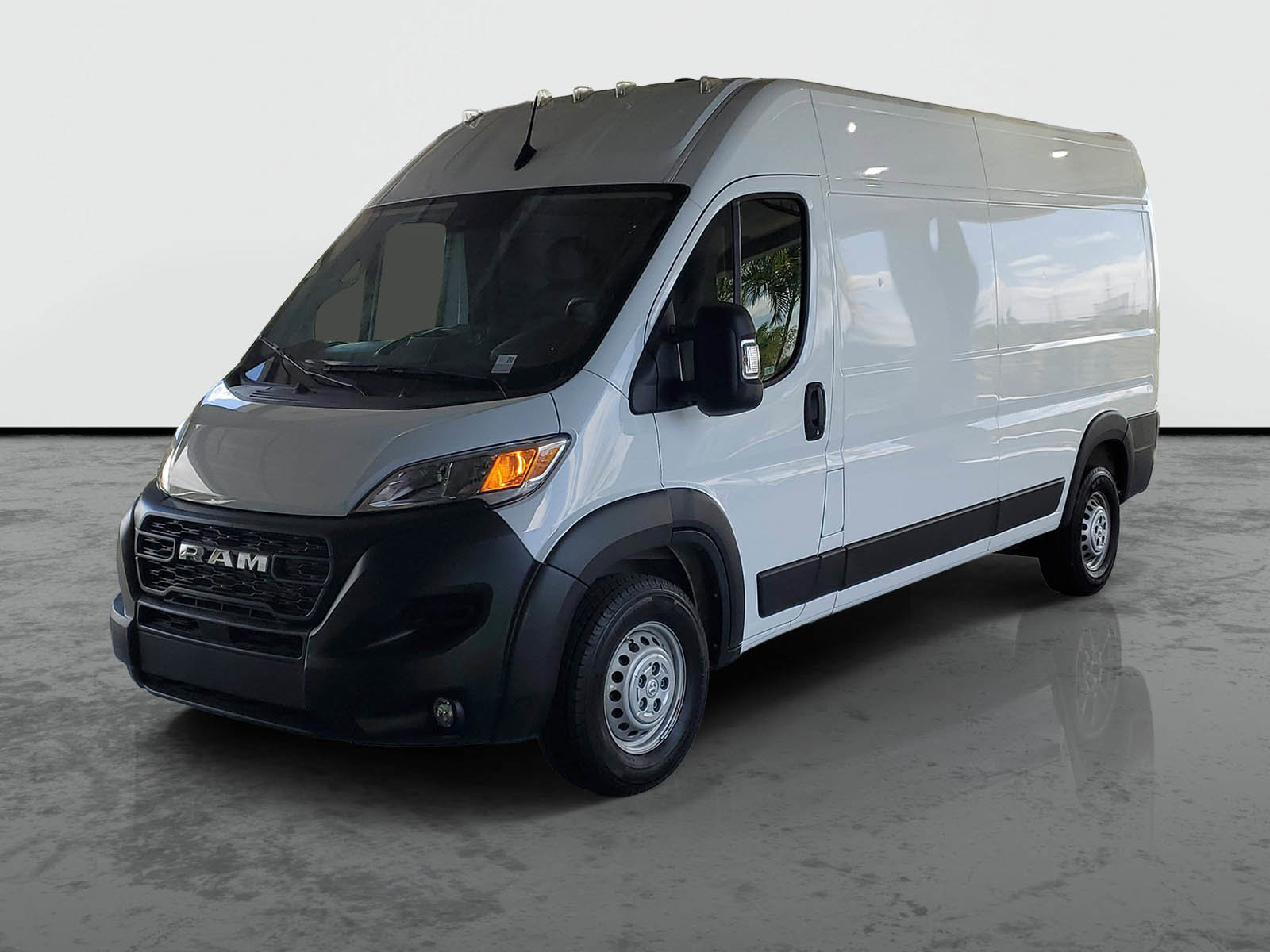 Used 2025 RAM ProMaster 2500 w/ Convenience Group FWD image 4