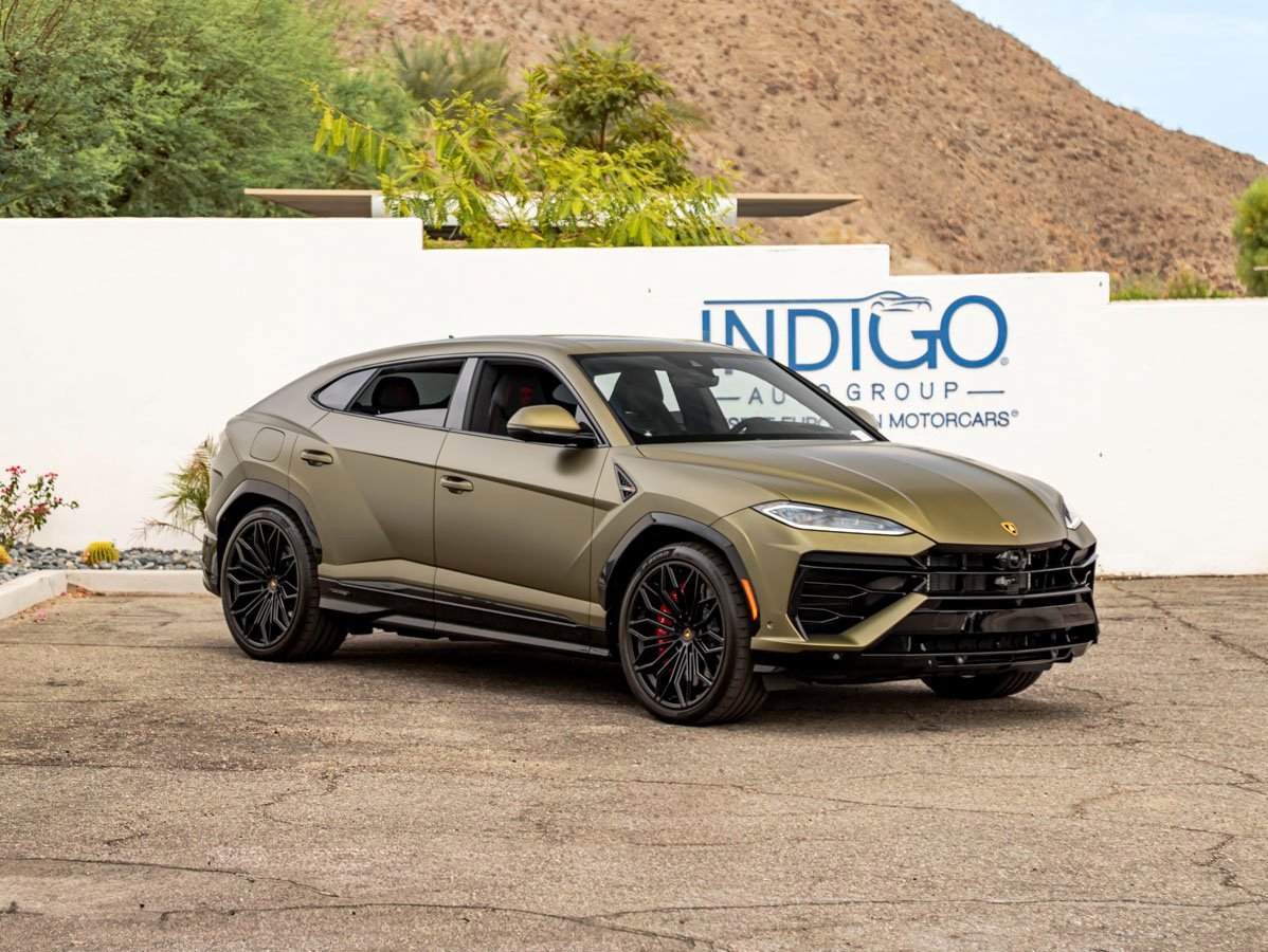 Used 2025 Lamborghini Urus SE image 4