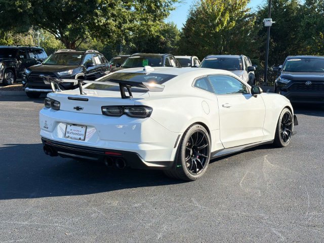 Used 2021 Chevrolet Camaro ZL1 RWD image 4