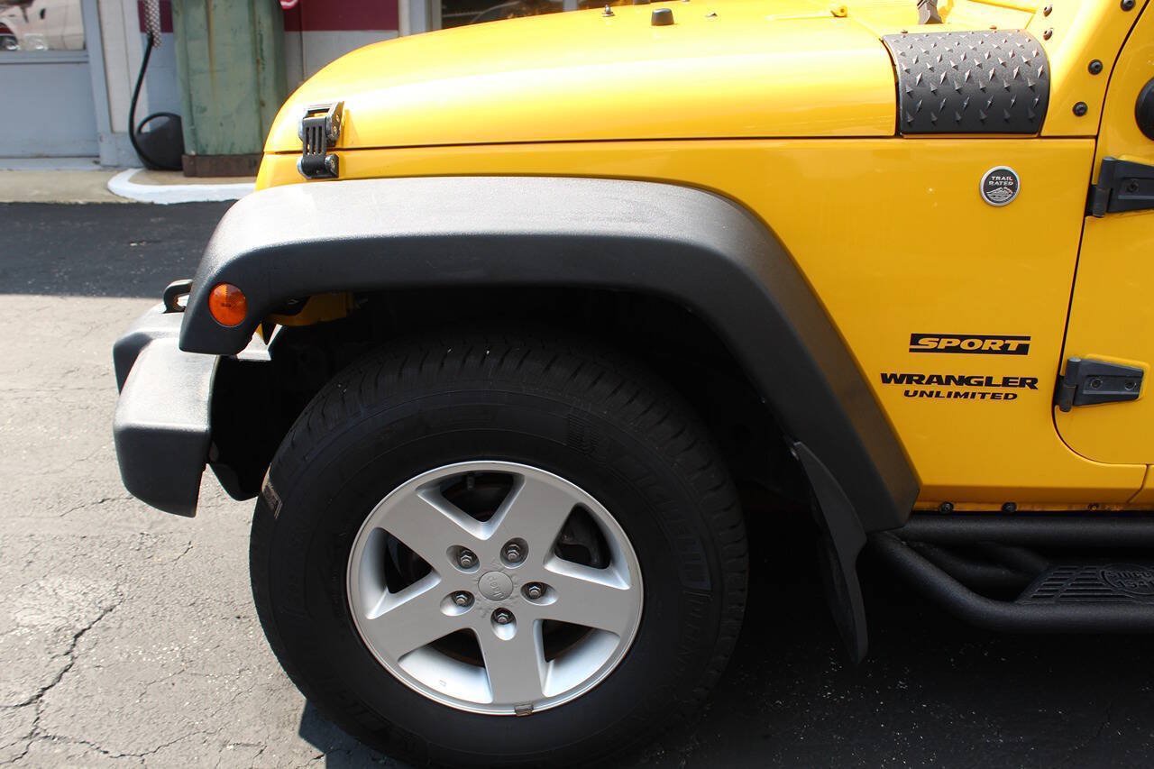Used 2015 Jeep Wrangler Unlimited Sport w/ Quick Order Package 24S AWD/4WD image 26