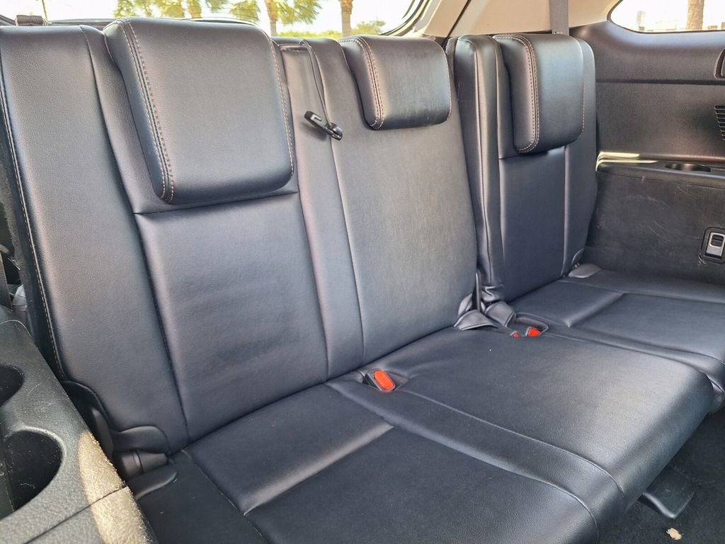 Used 2016 Toyota Highlander Limited Platinum image 31