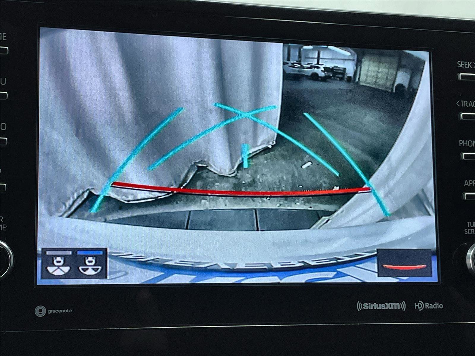 Used 2022 Toyota Camry XLE w/ Carpet Mat Package (TMS) image 25