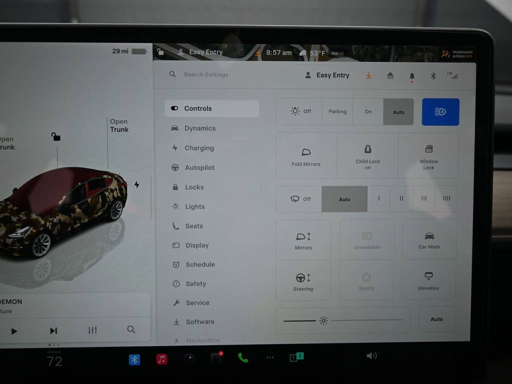 Used 2023 Tesla Model 3 Standard Range image 12