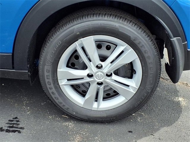 New 2025 Nissan Kicks Play S image 4