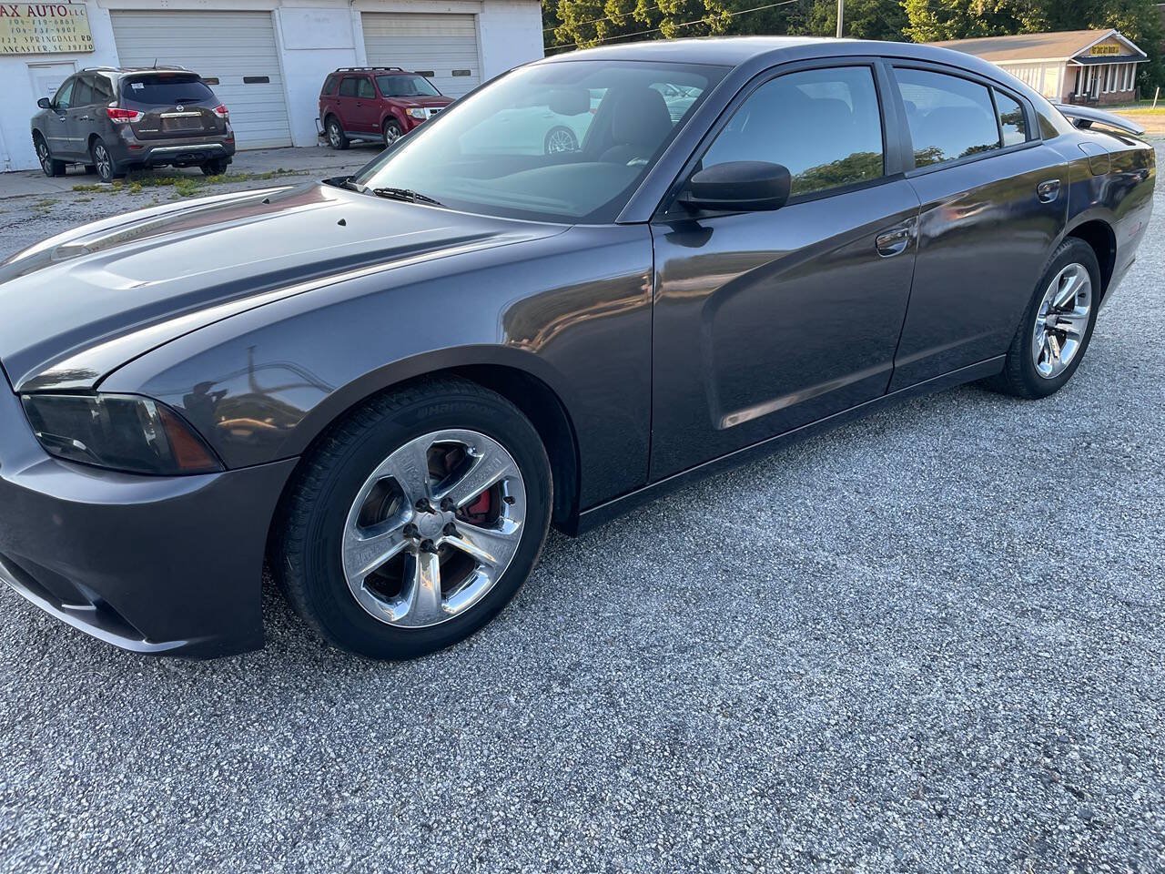 Used 2014 Dodge Charger SE w/ Sport Appearance Group RWD image 3