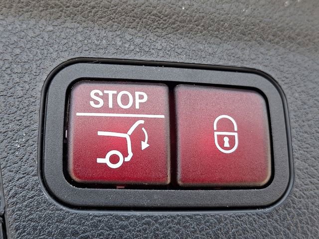 Used 2024 Mercedes-Benz GLE 450 4MATIC image 33