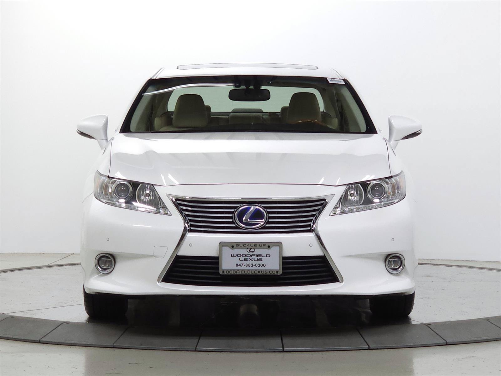 Used 2014 Lexus ES 300h w/ Luxury Package w/Bamboo Trim FWD image 2