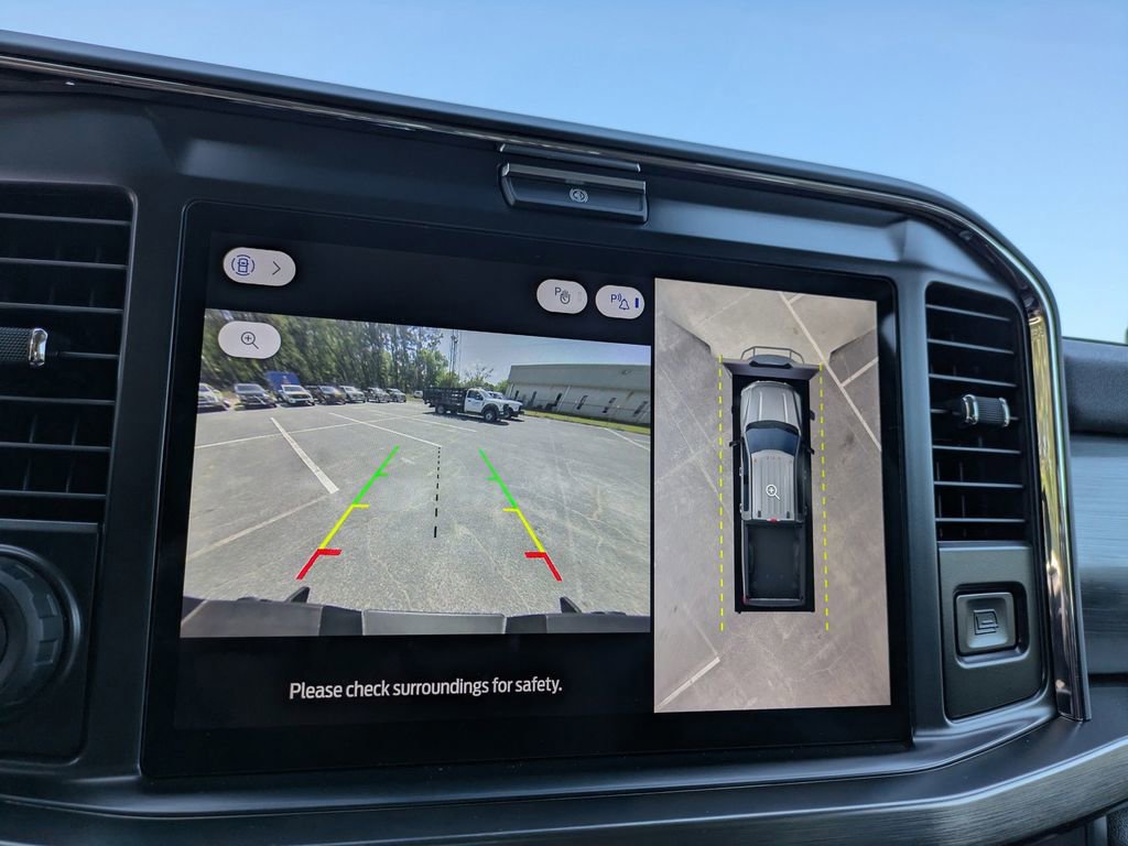 New 2026 Ford F250 Lariat w/ Black Appearance Package image 24