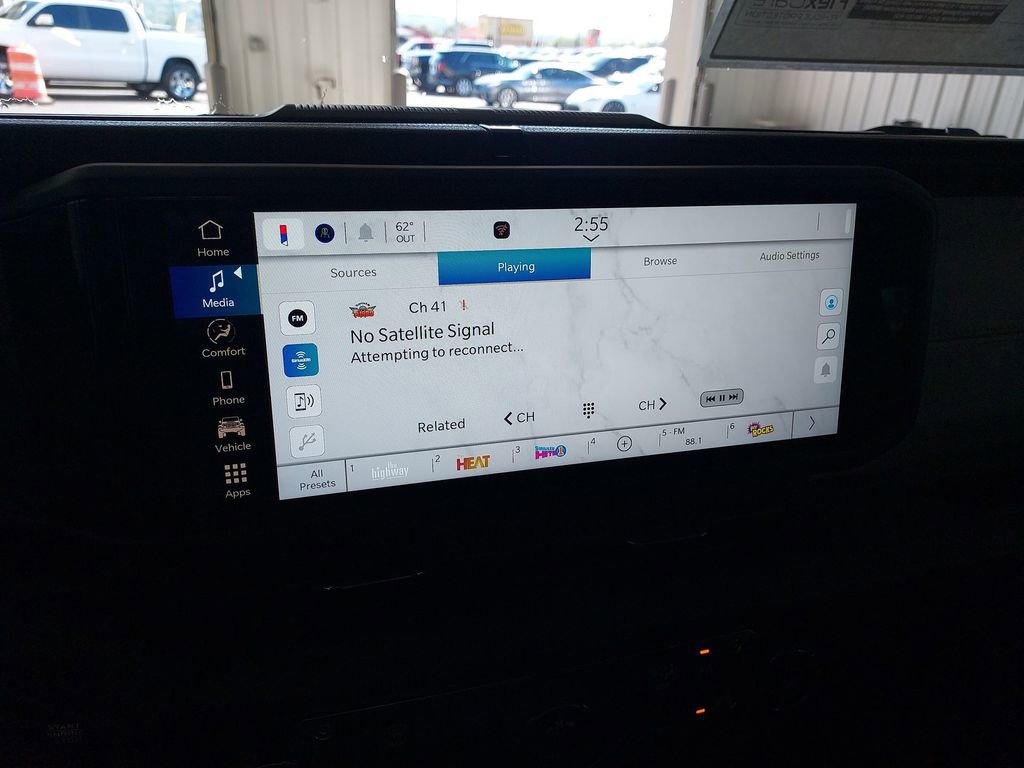 New 2025 Jeep Gladiator Sport image 22