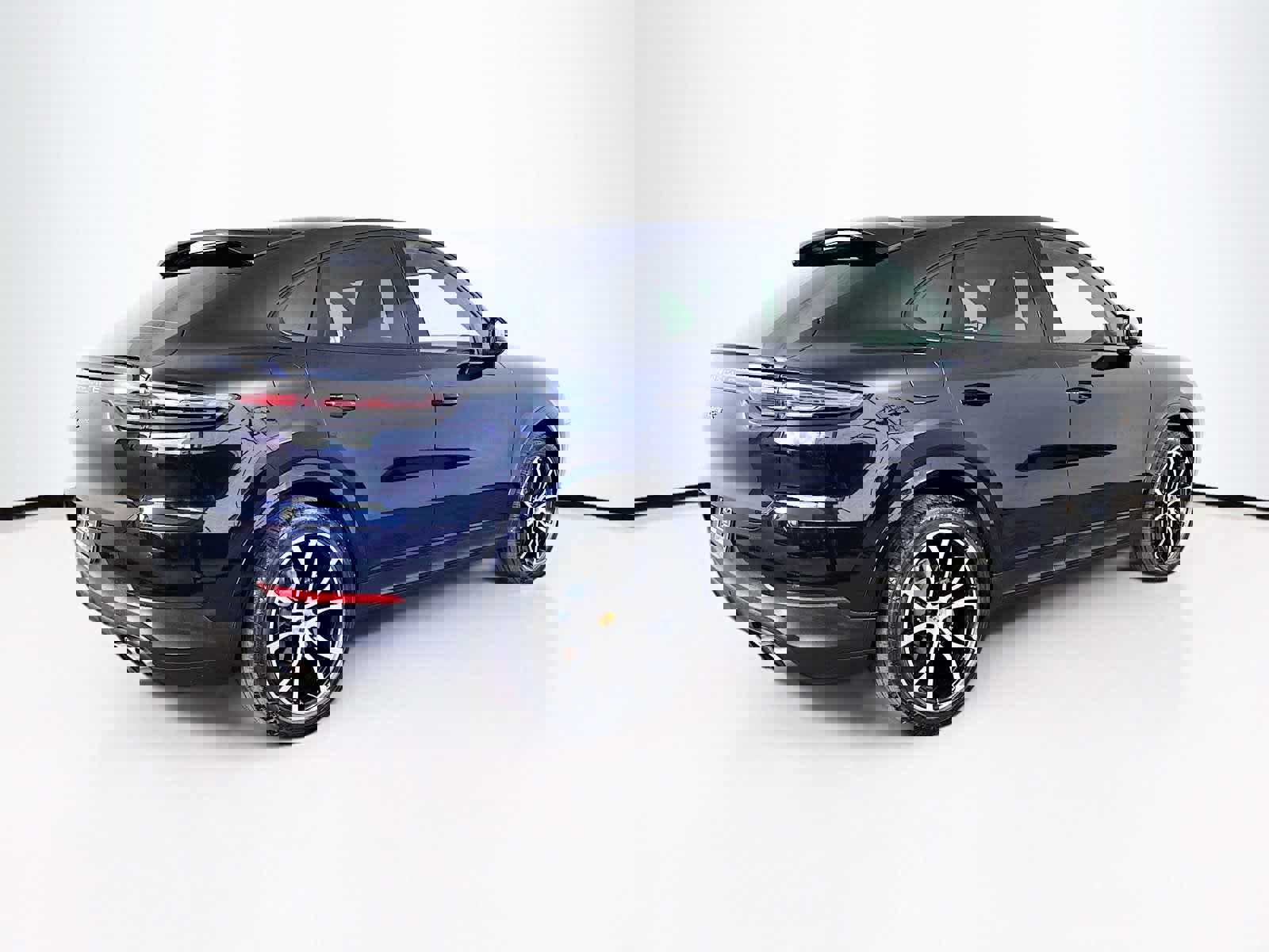 Used 2022 Porsche Cayenne S image 9