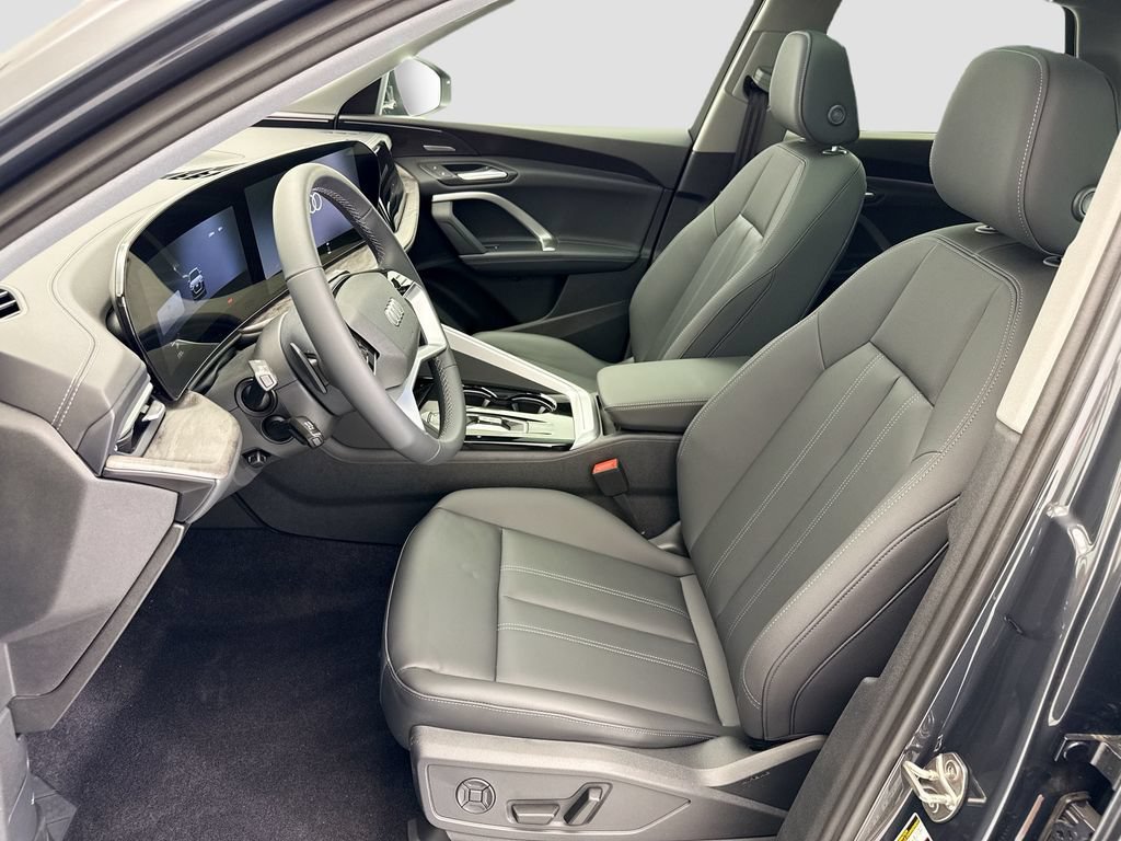 Used 2026 Audi Q5 Premium Plus w/ Premium Plus AWD/4WD image 18