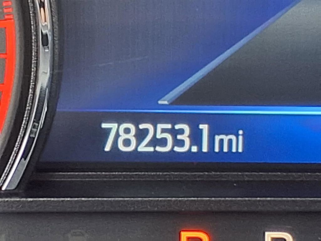 Certified 2022 Ford Explorer XLT w/ Equipment Group 202A image 26