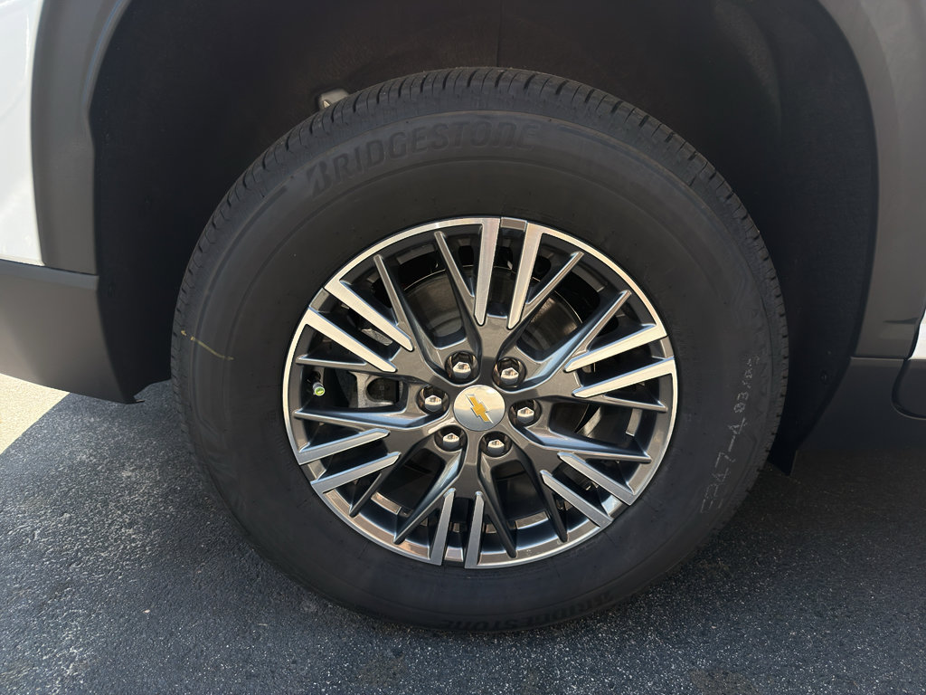 New 2026 Chevrolet Traverse LT w/ LPO, Floor Liner Package FWD image 36
