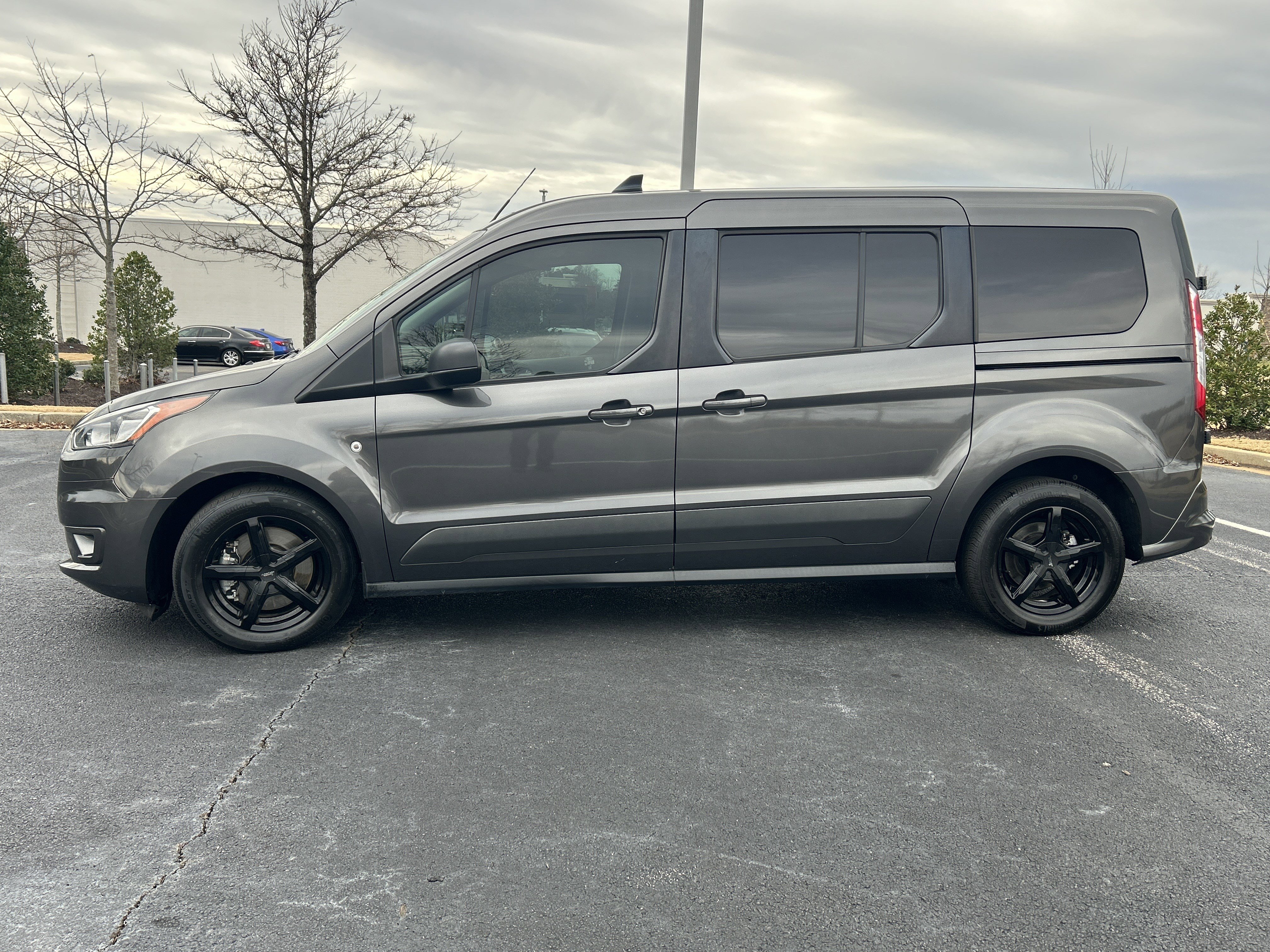 Used 2019 Ford Transit Connect XLT image 6