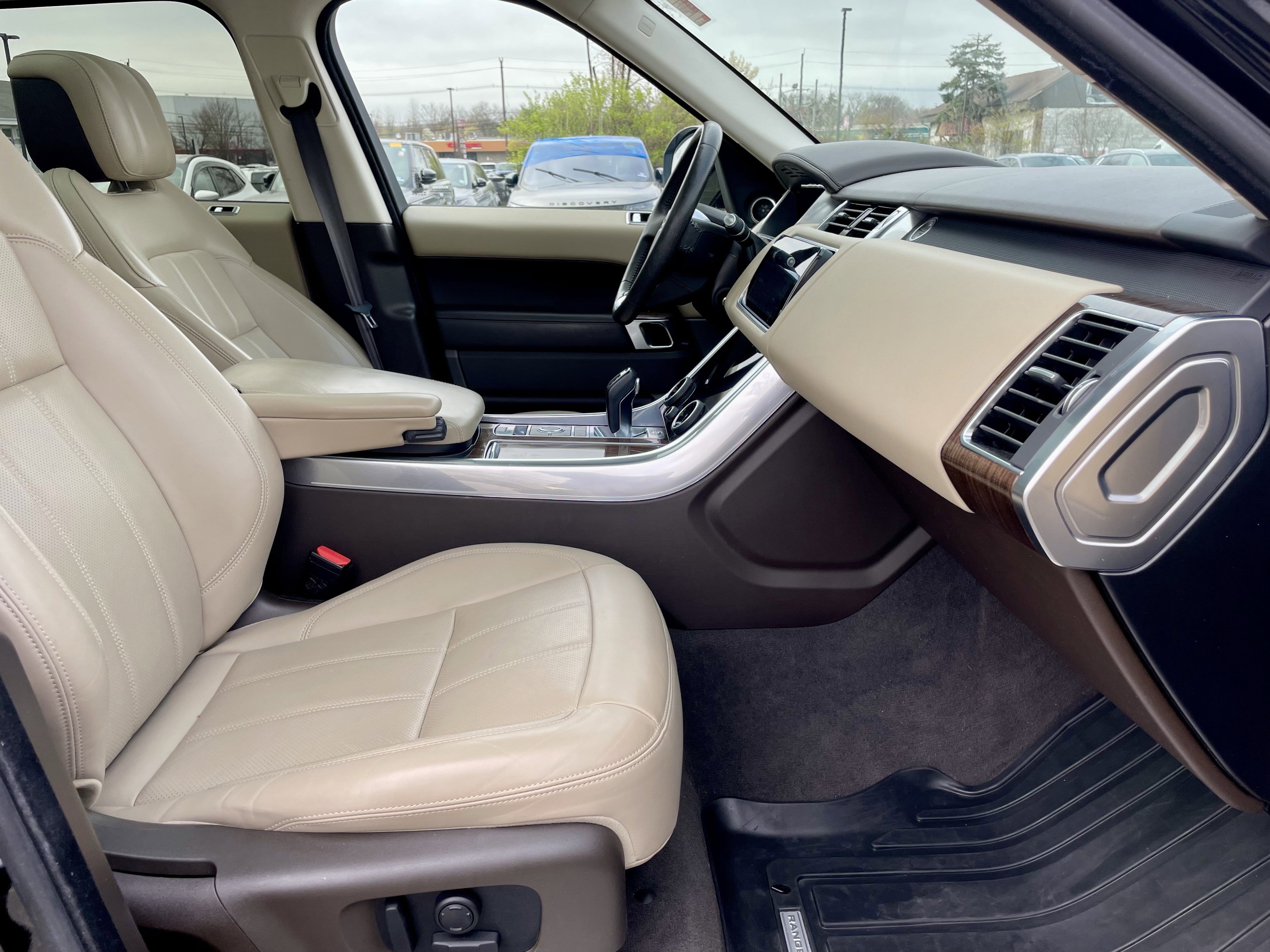 Used 2020 Land Rover Range Rover Sport HSE image 15