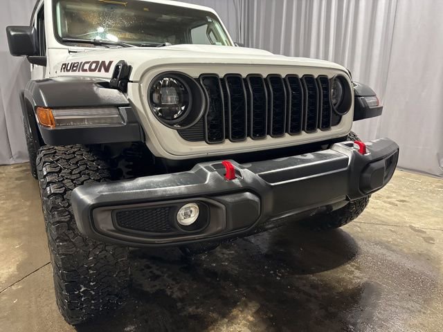 Used 2025 Jeep Wrangler Unlimited Rubicon AWD/4WD image 12