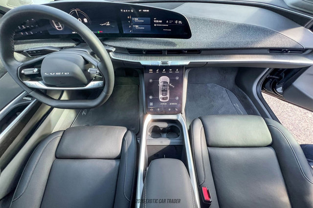 Used 2025 Lucid Air Grand Touring image 17