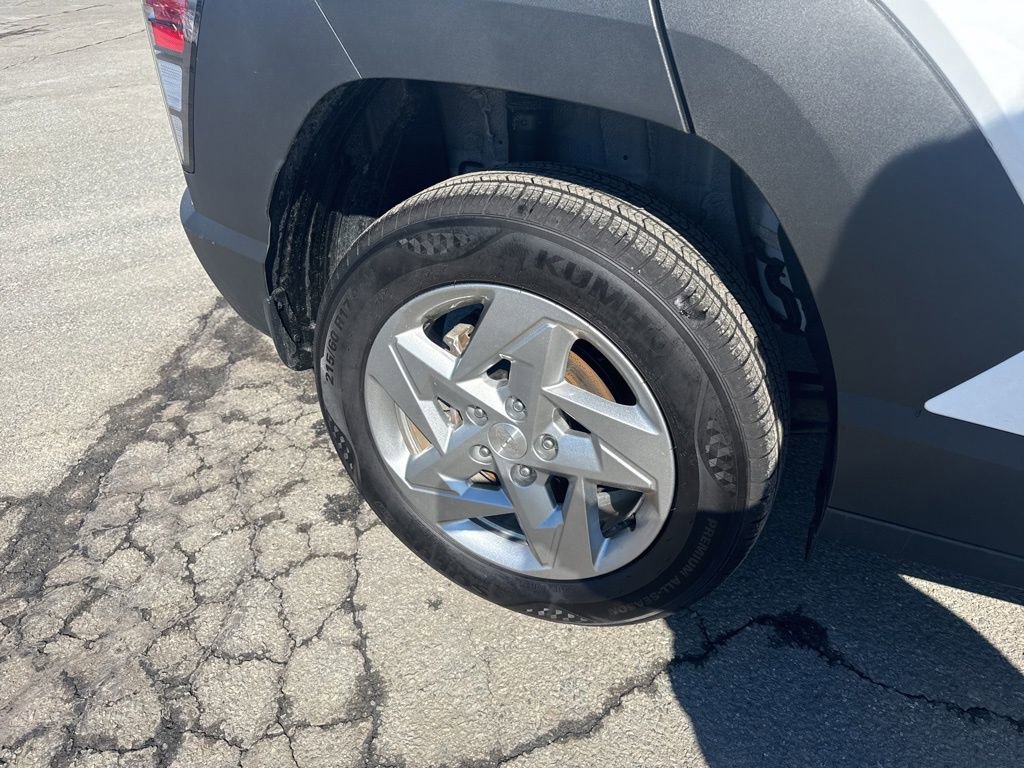 Certified 2026 Hyundai Kona SE image 14