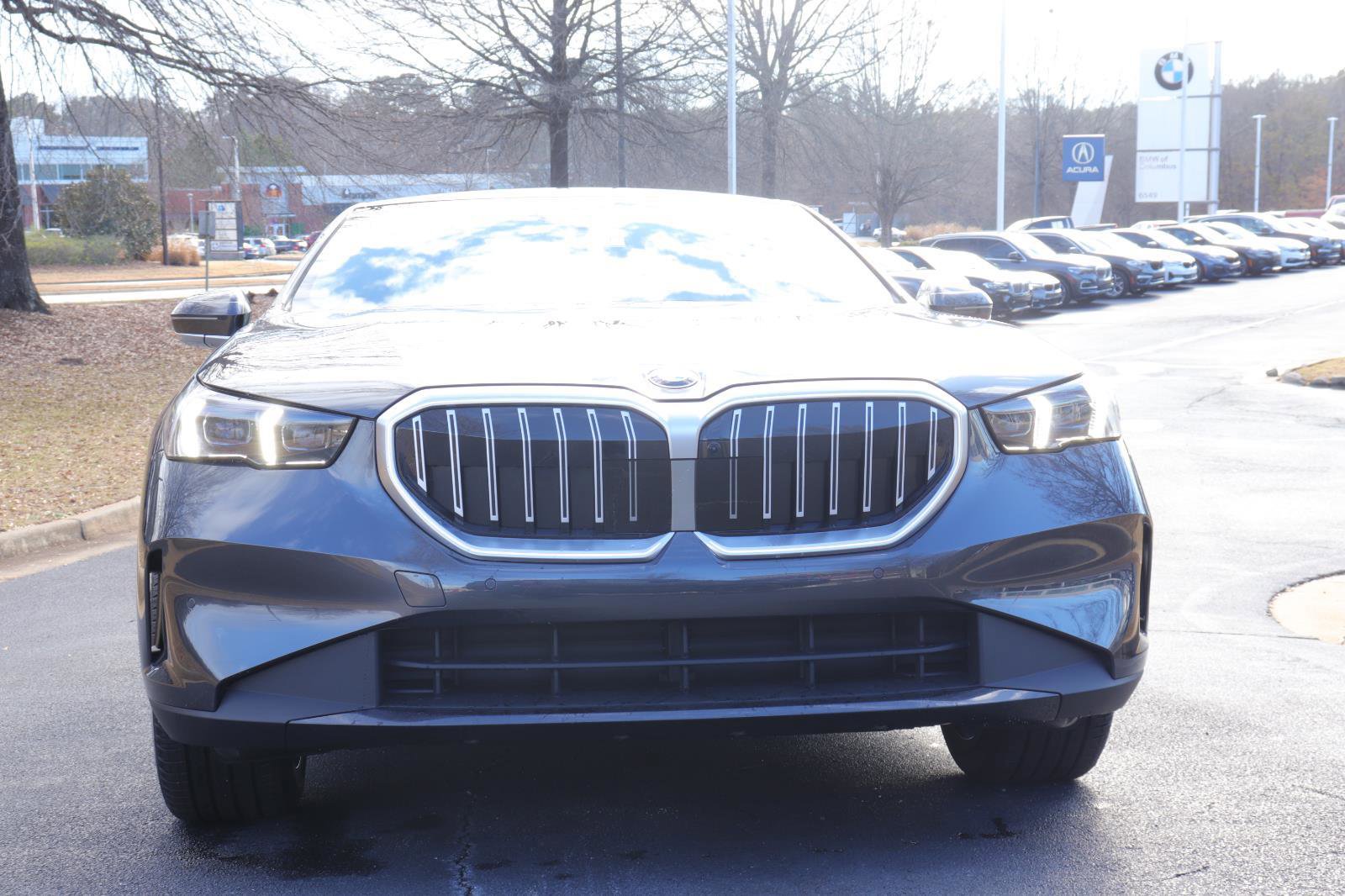 Used 2025 BMW 530i w/ Executive Package image 2