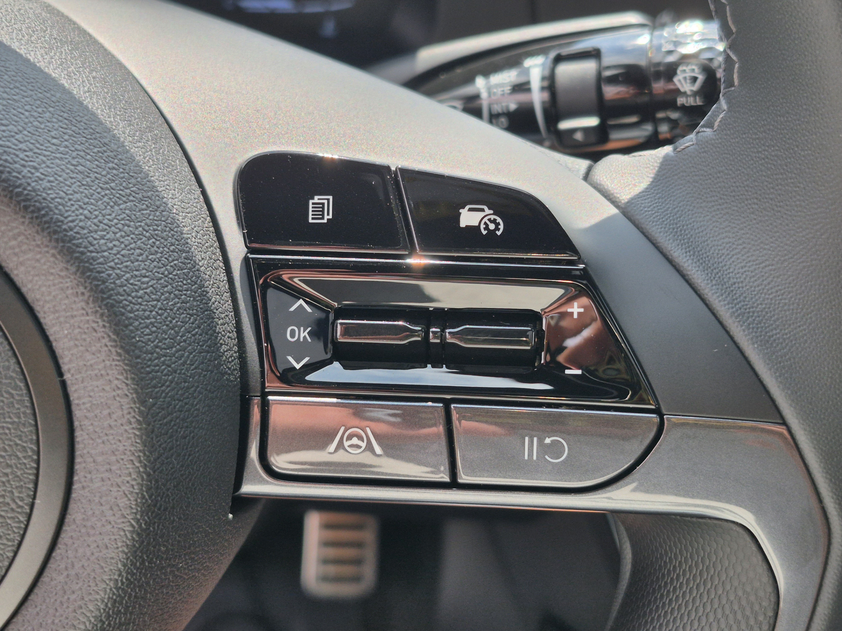 New 2026 Hyundai Elantra SEL Sport FWD image 29