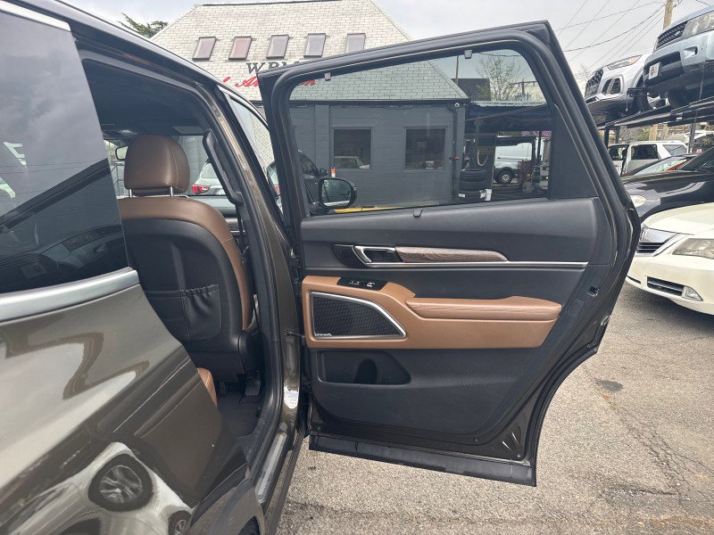 Used 2021 Kia Telluride SX w/ SX Prestige Package image 13