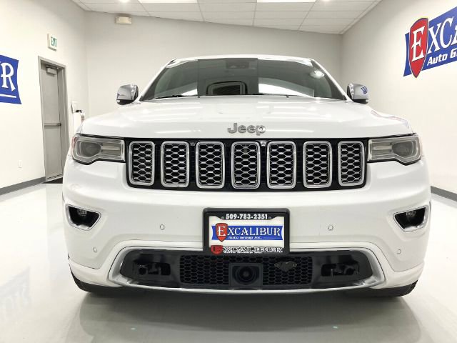 Used 2017 Jeep Grand Cherokee Overland w/ Jeep Active Safety Group image 6