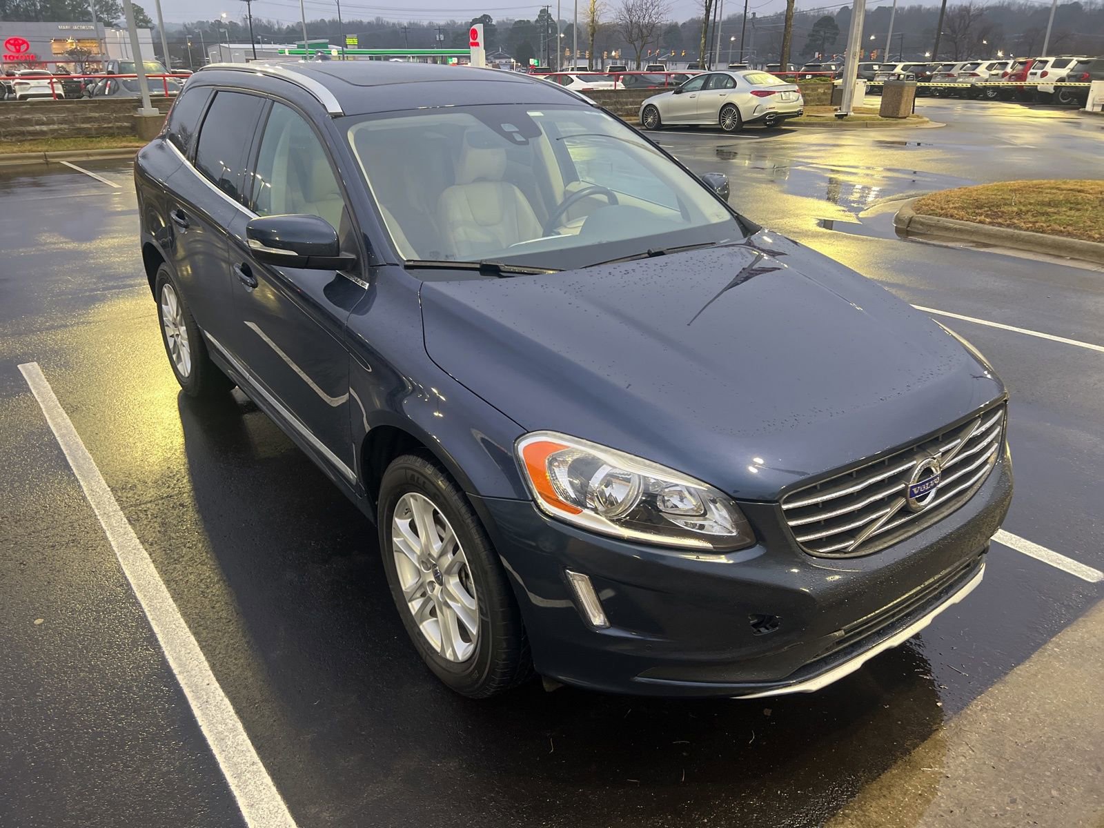 Used 2015 Volvo XC60 T5 Premier image 14