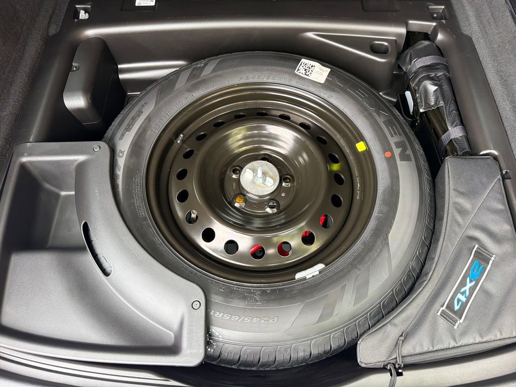 Used 2023 Jeep Grand Cherokee Overland w/ Luxury Tech Group IV image 36