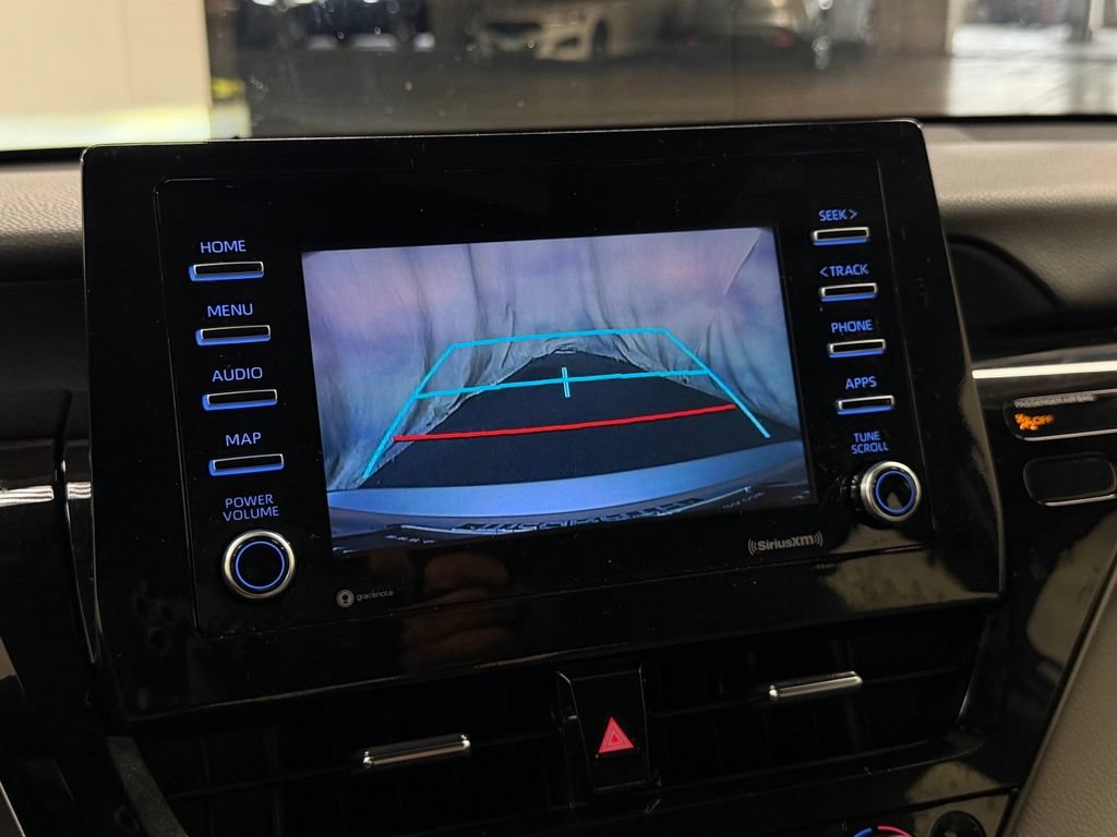 Used 2022 Toyota Camry SE FWD image 29